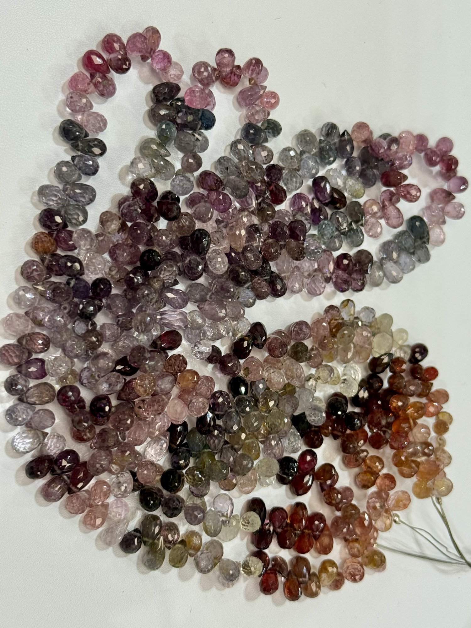 Multi Spinel Drops Faceted