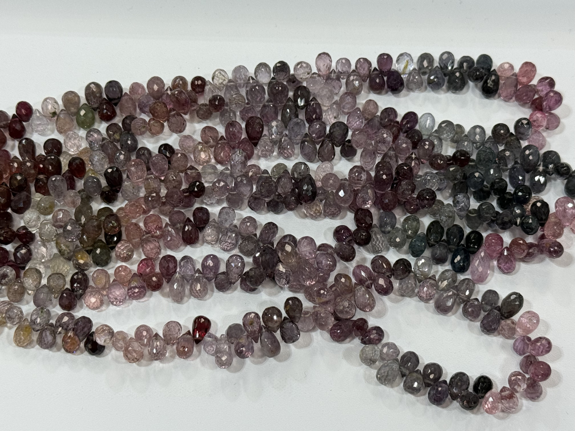 Multi Spinel Drops Faceted