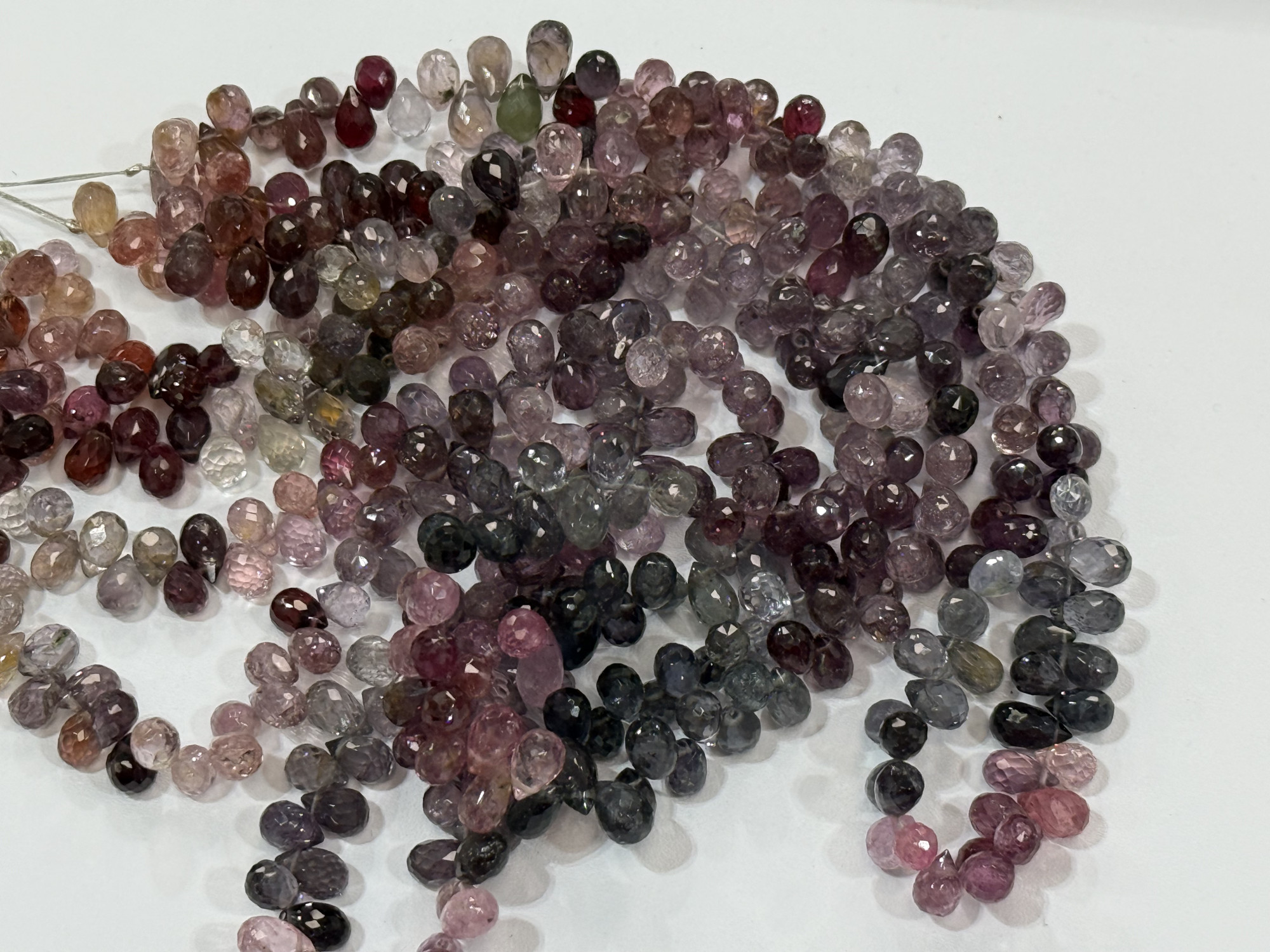 Multi Spinel Drops Faceted