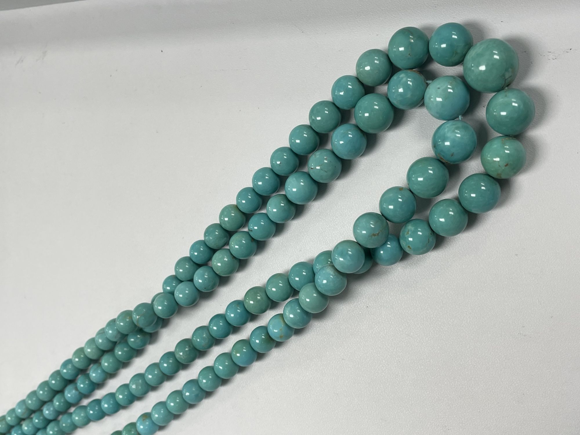 Turquoise Sleeping Beauty Round Smooth