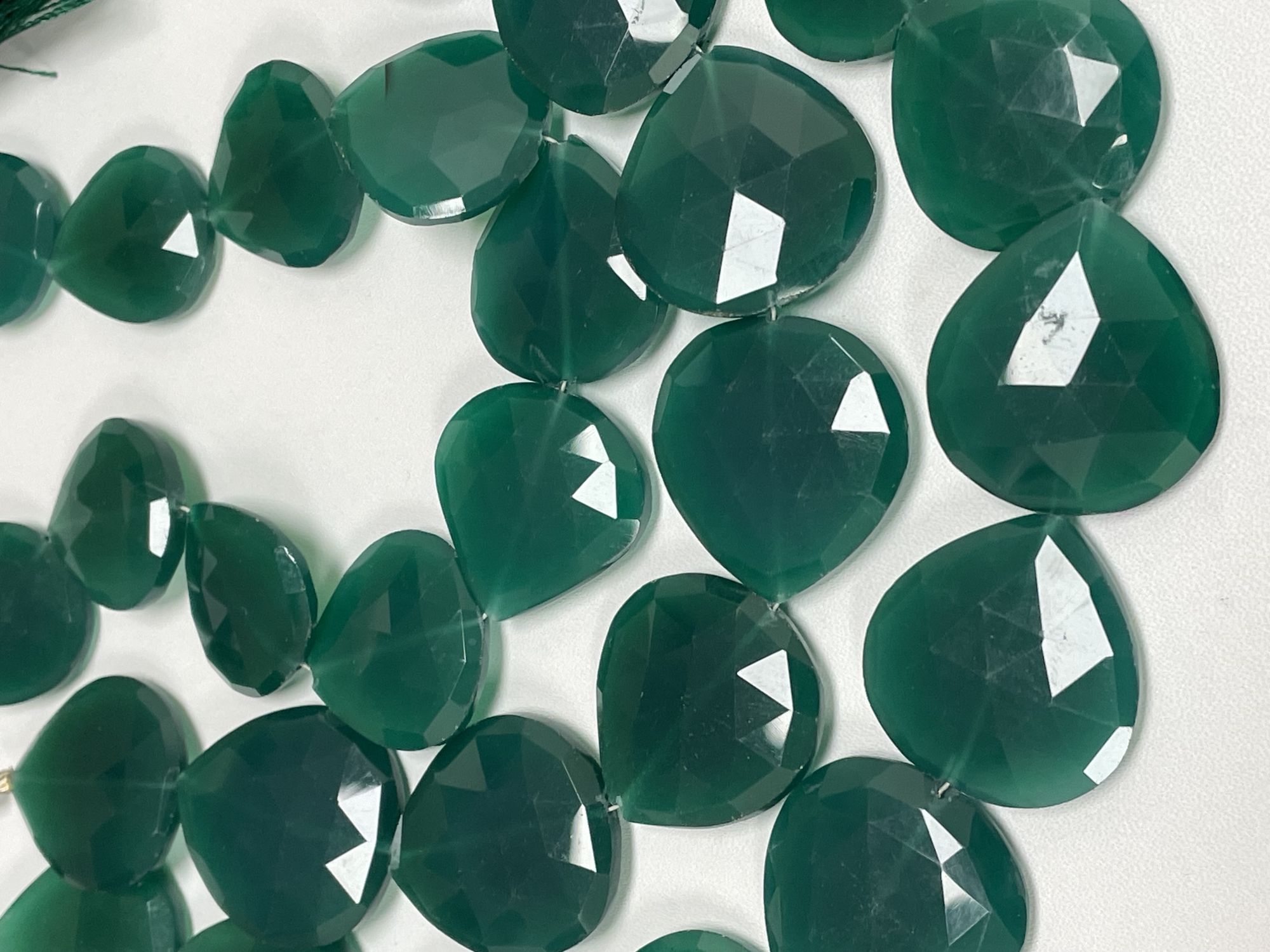 Green Onyx Heart Straight Drill Faceted