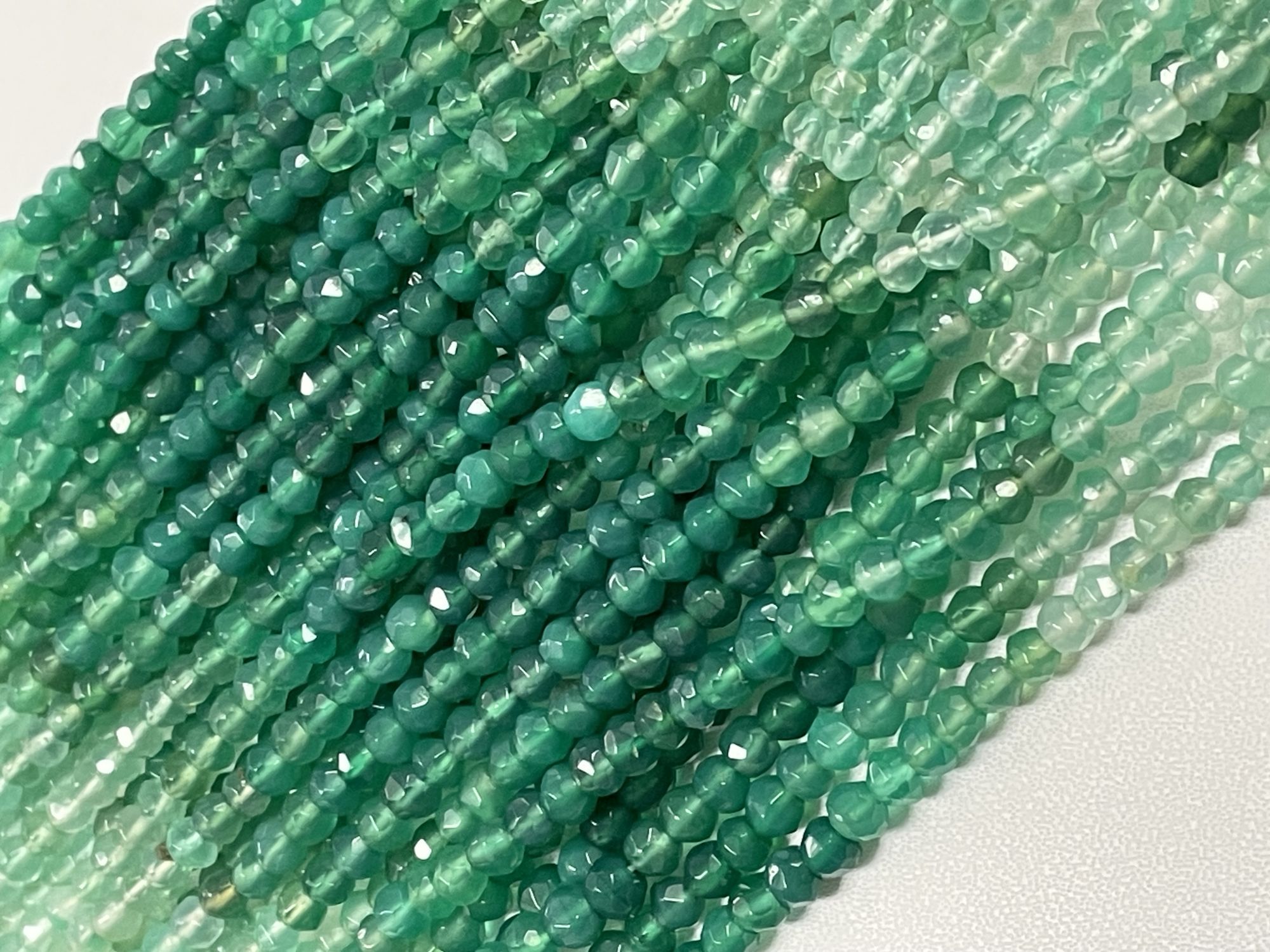 Shaded Green Onyx Rondelle Faceted