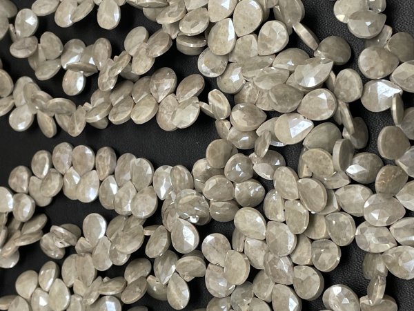 Beige Silverite Pear Faceted