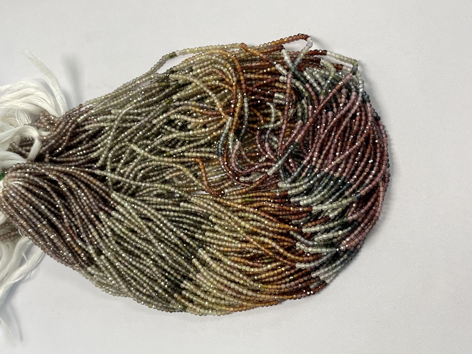 Tundru Sapphire Rondelle Faceted