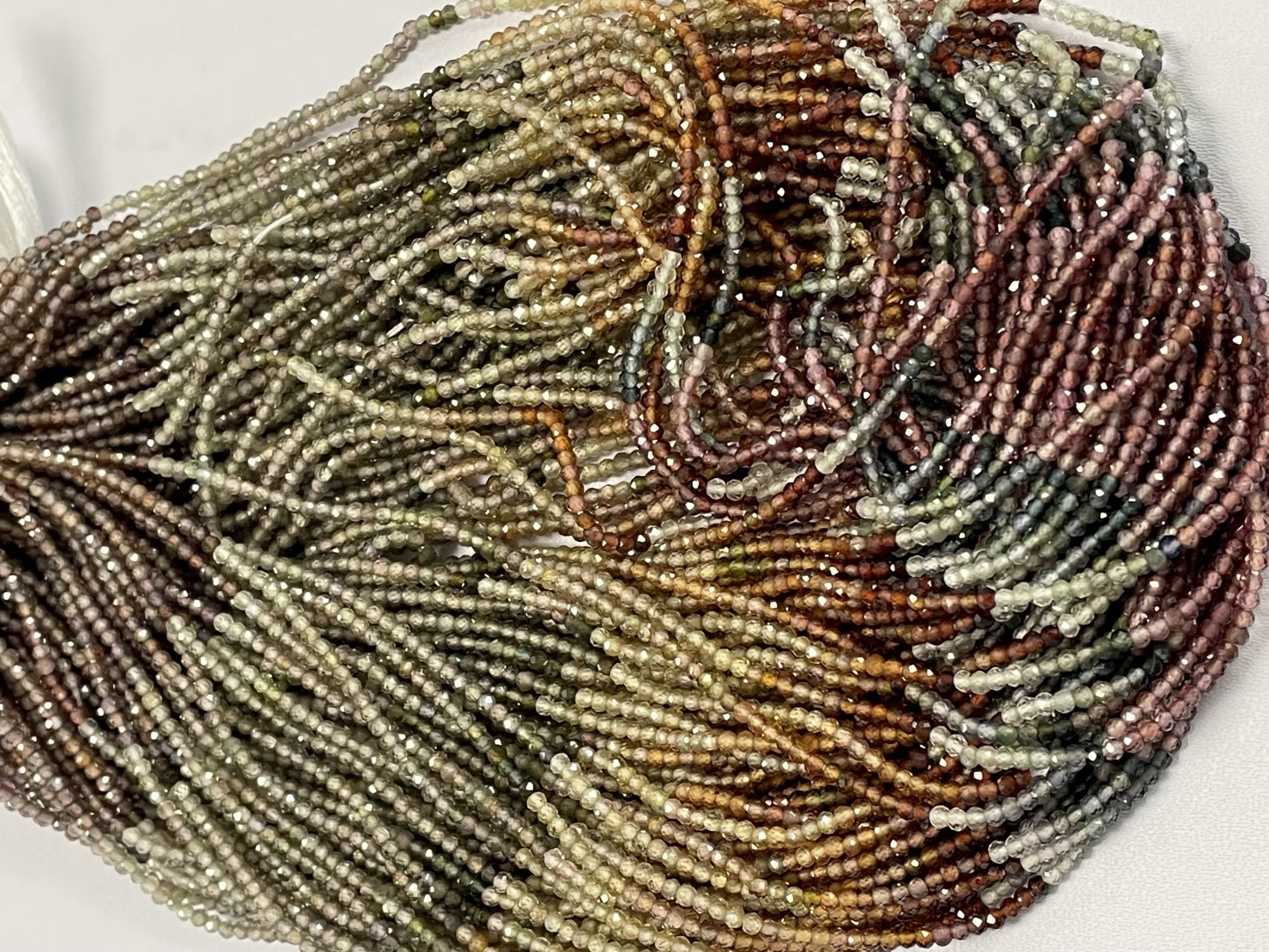 Tundru Sapphire Rondelle Faceted