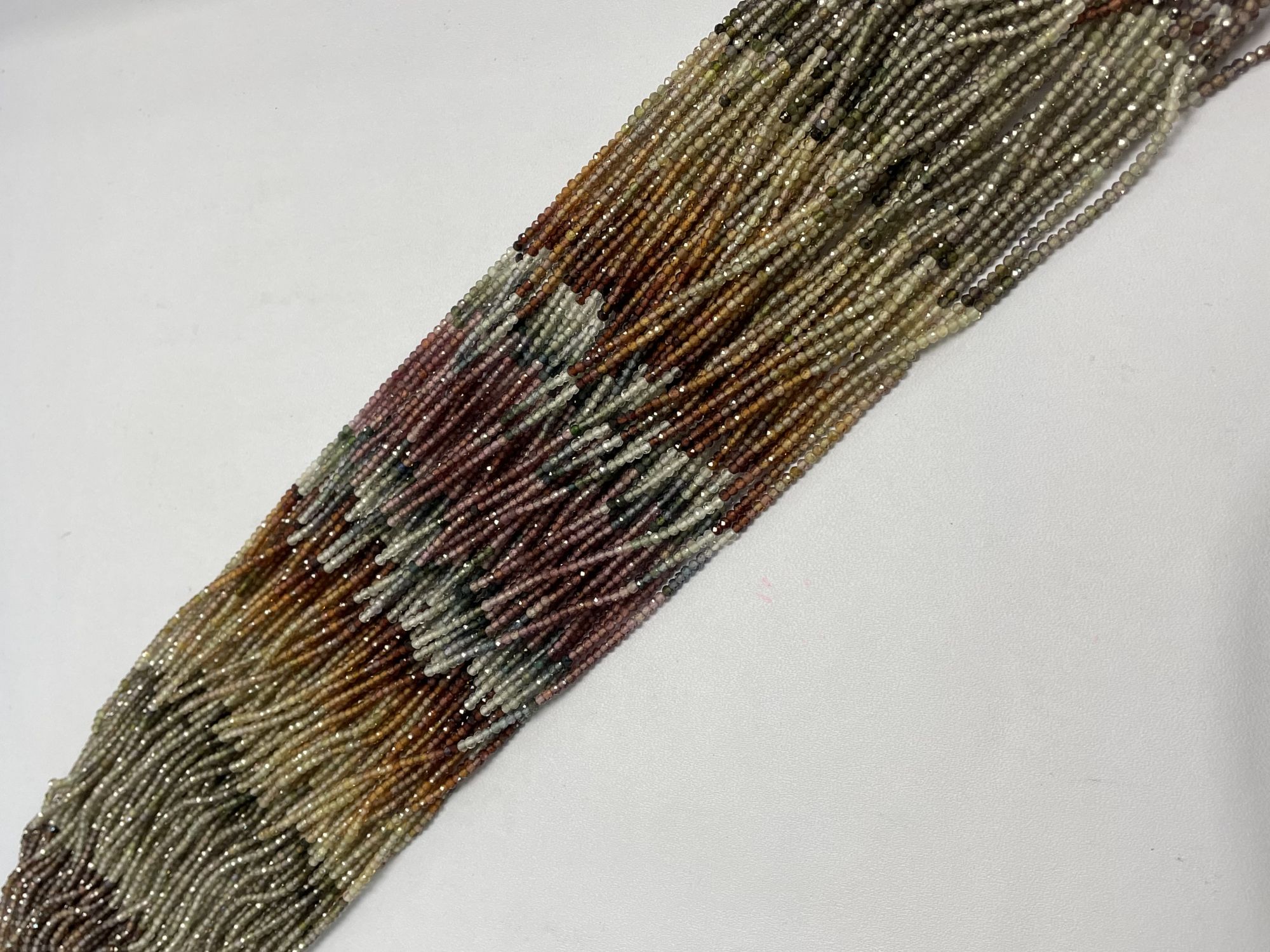 Tundru Sapphire Rondelle Faceted