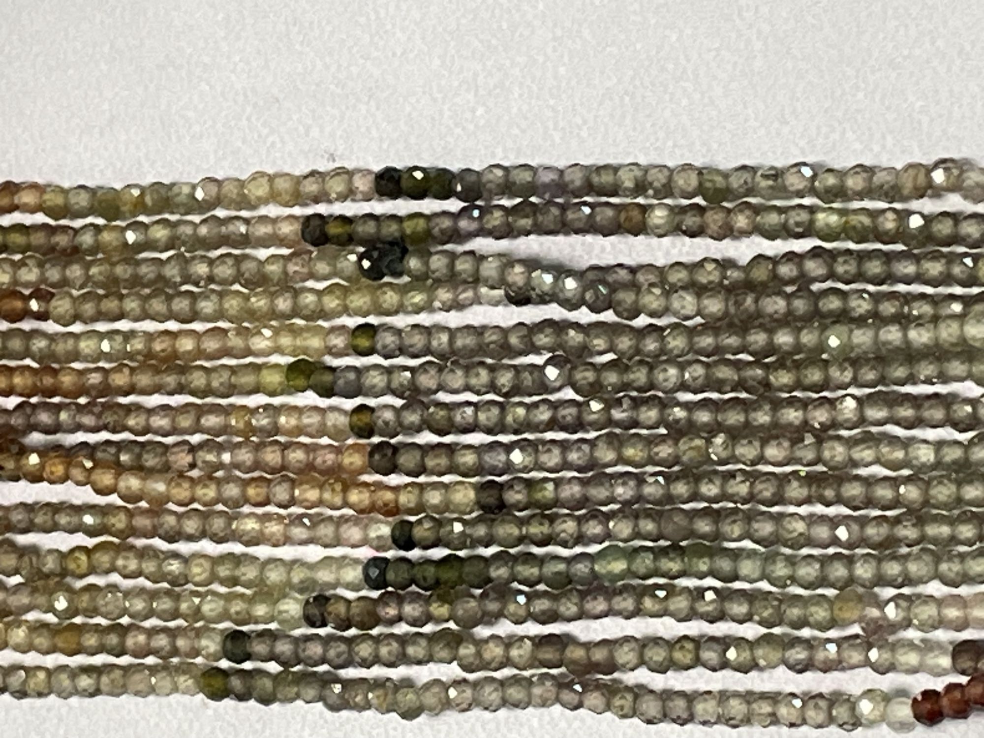 Tundru Sapphire Rondelle Faceted