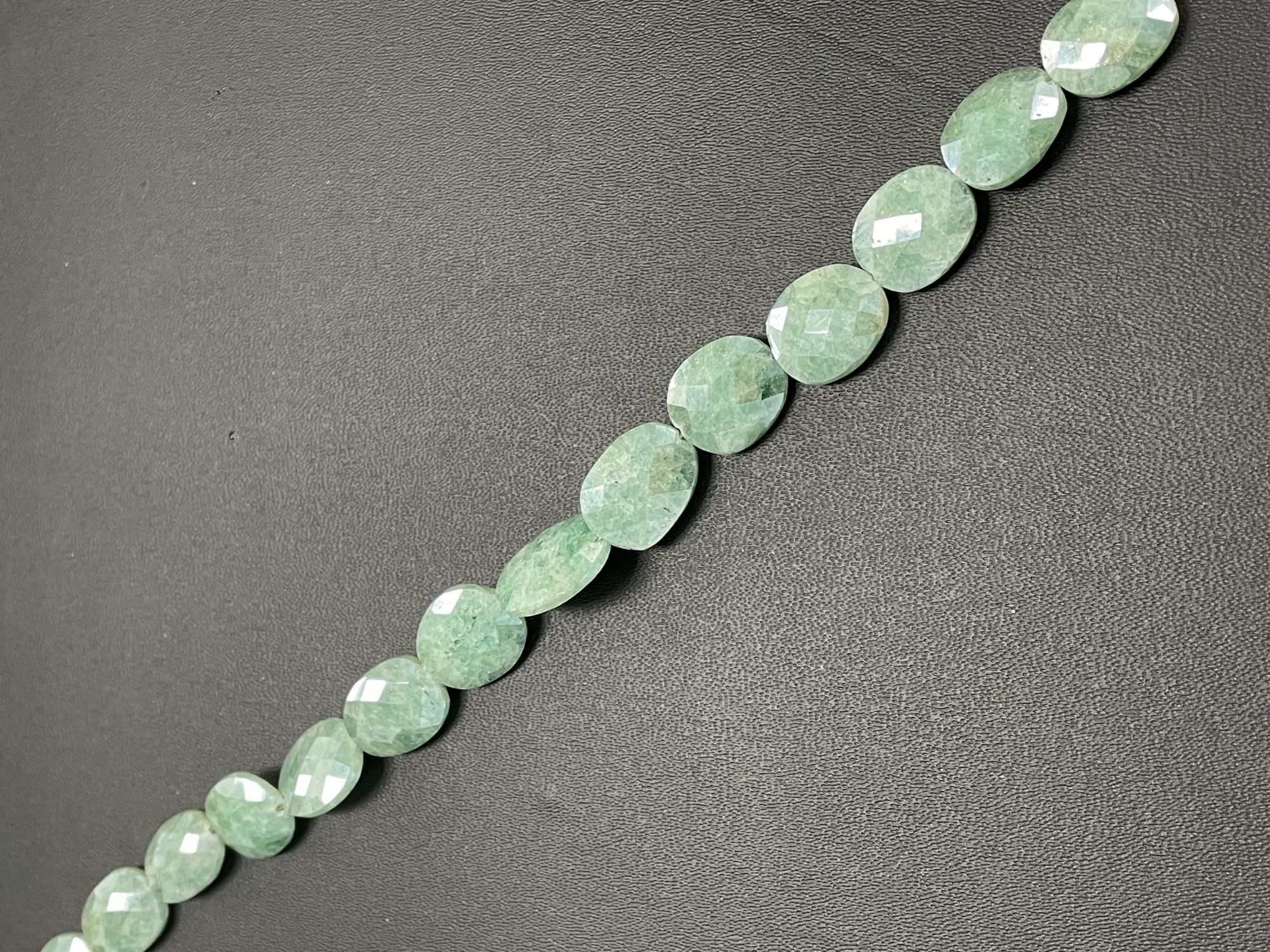 Grapolite Oval Faceted