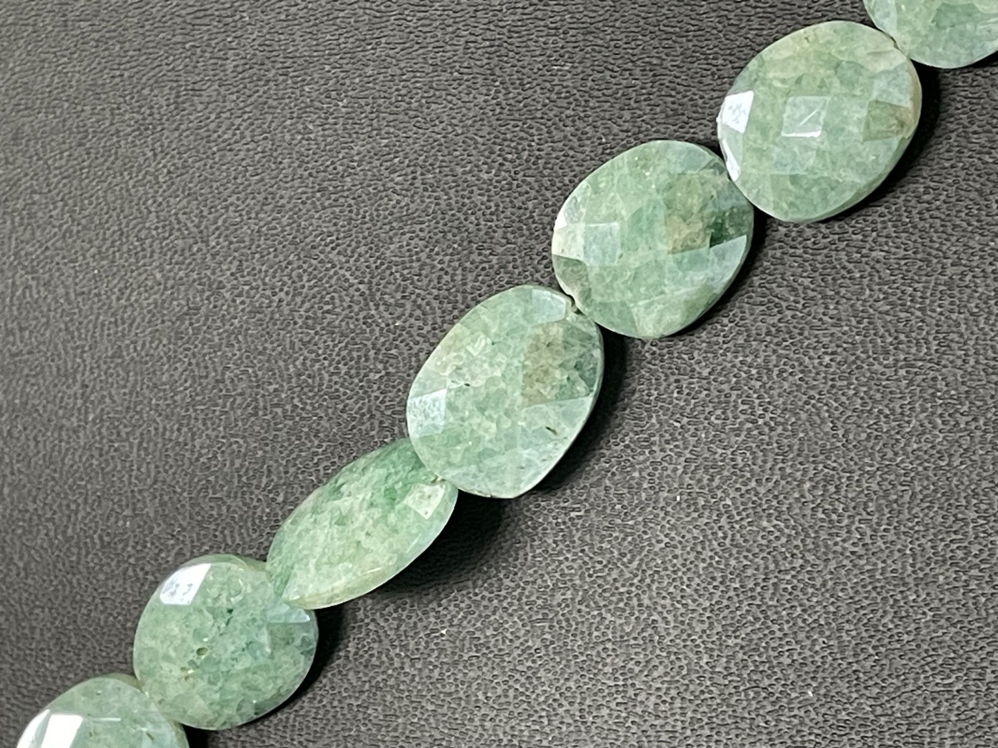 Grapolite Oval Faceted