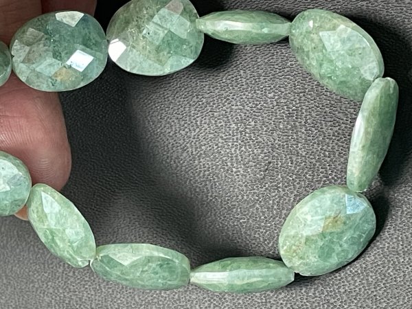 Grapolite Oval Faceted
