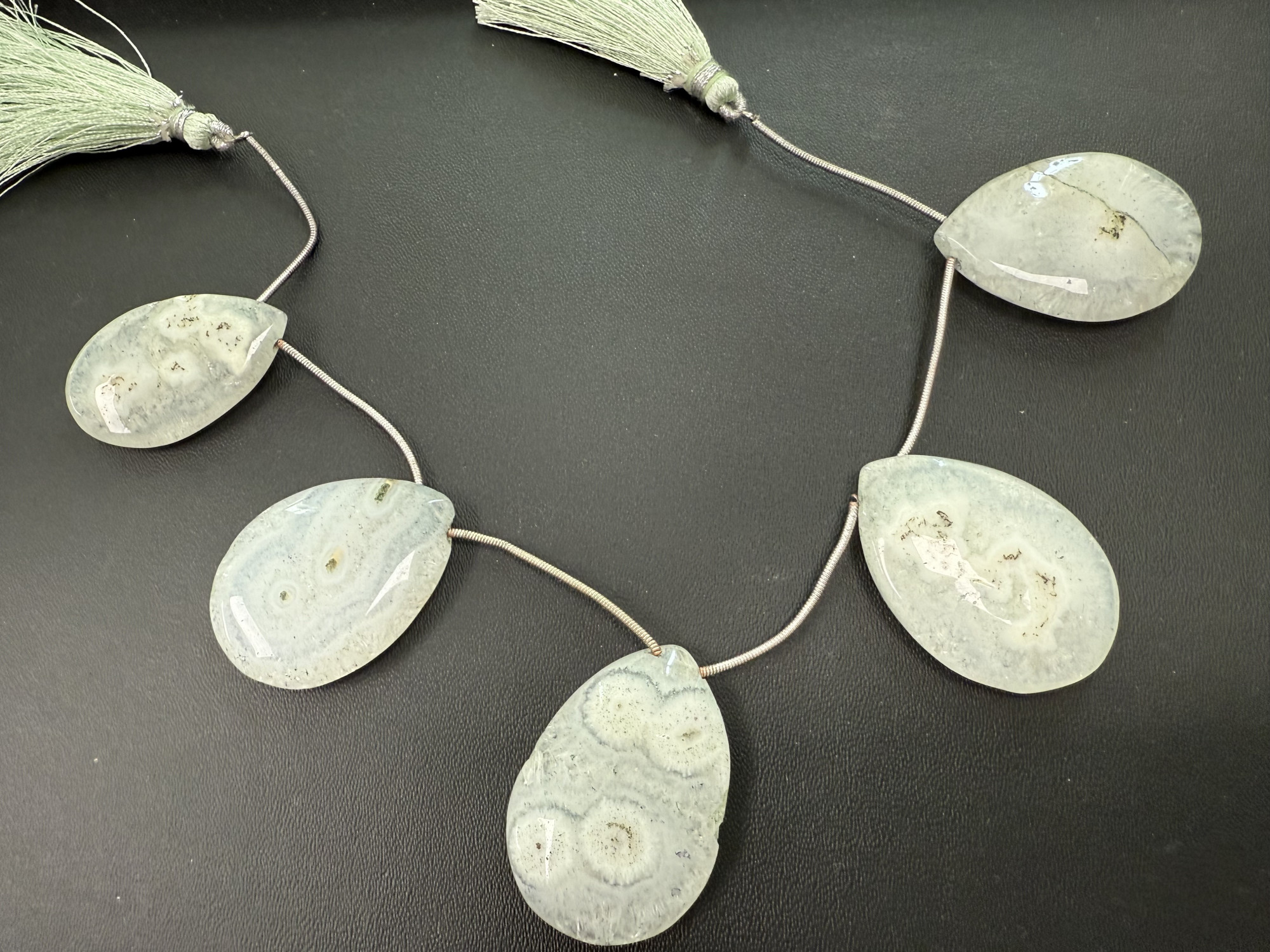 Solar Quartz Pear Smooth