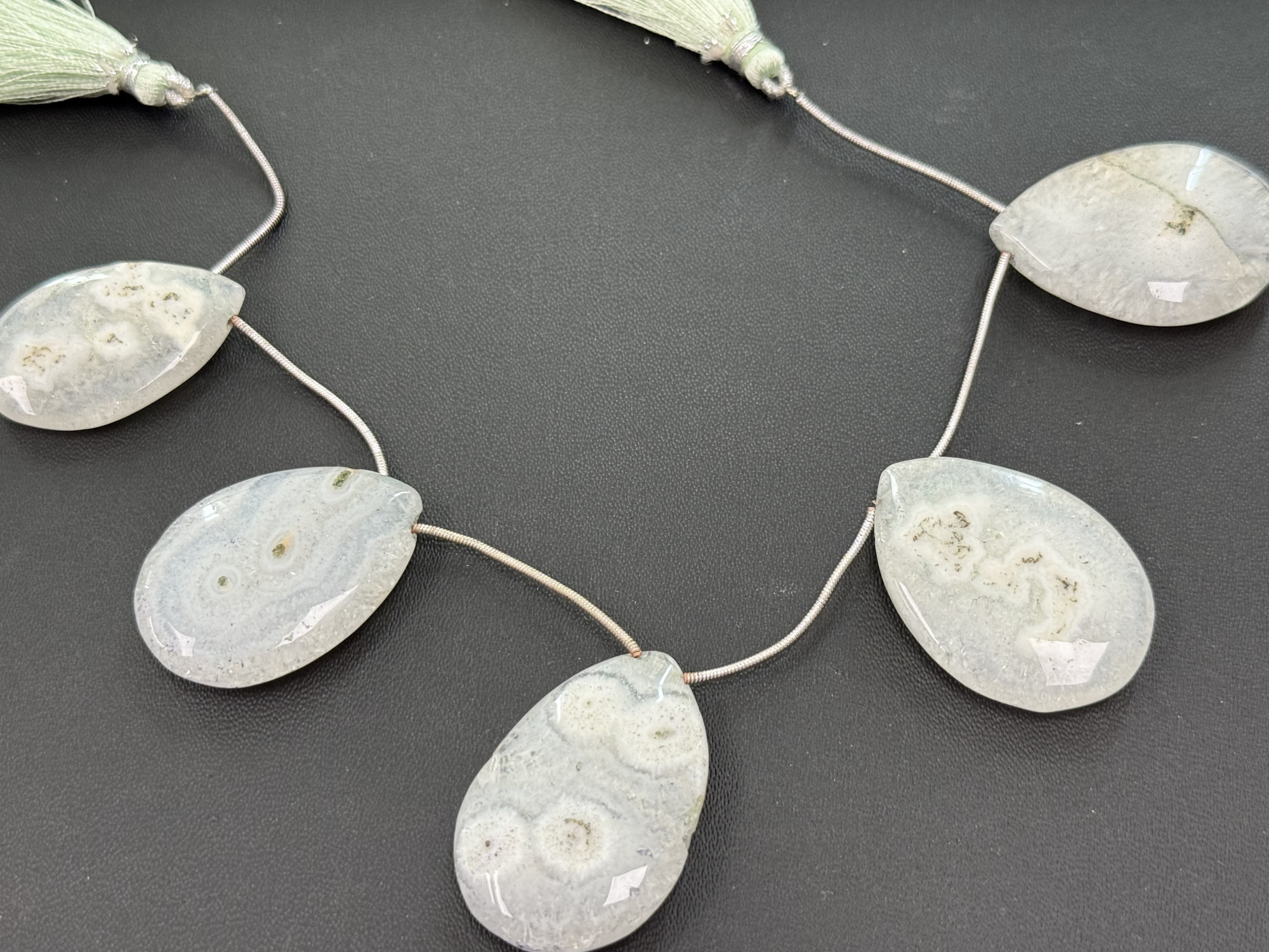 Solar Quartz Pear Smooth