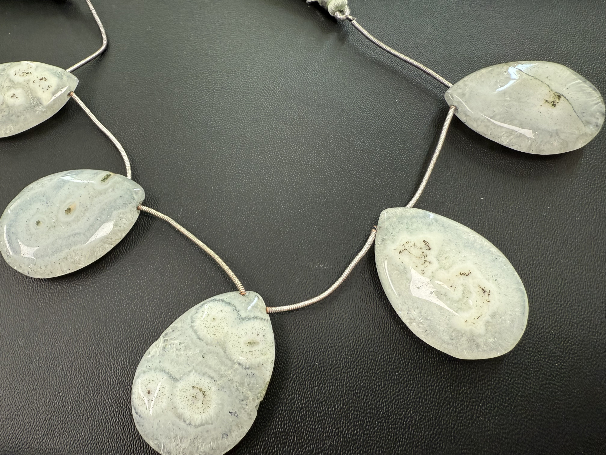 Solar Quartz Pear Smooth