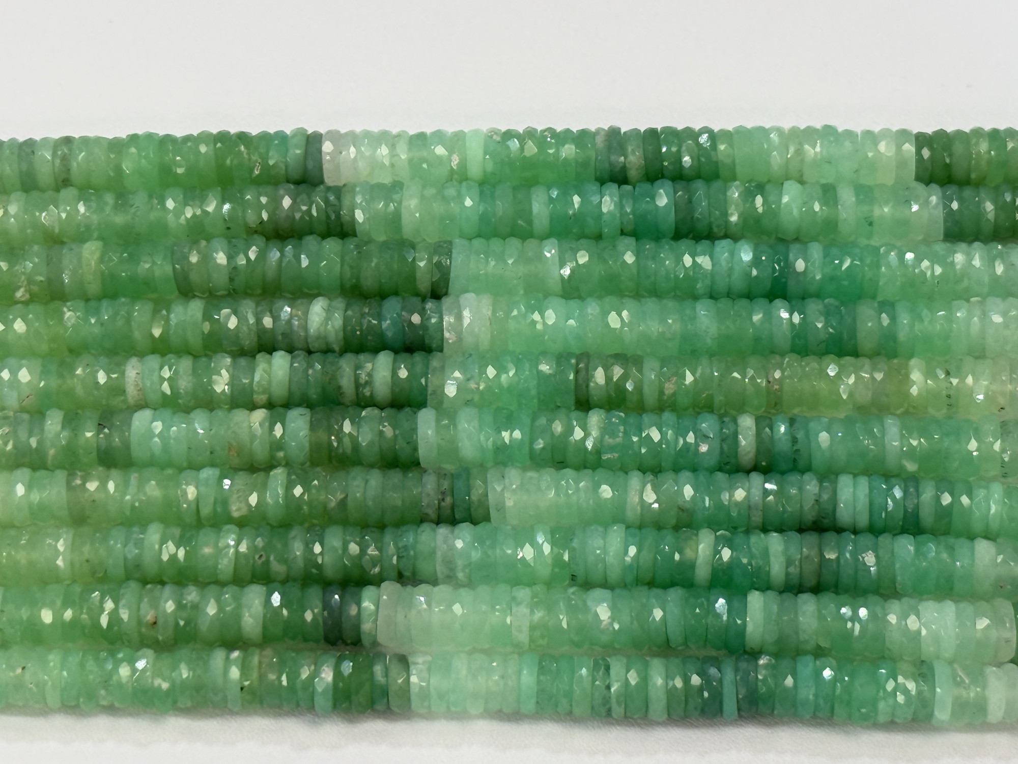 Chrysoprase Tires Faceted