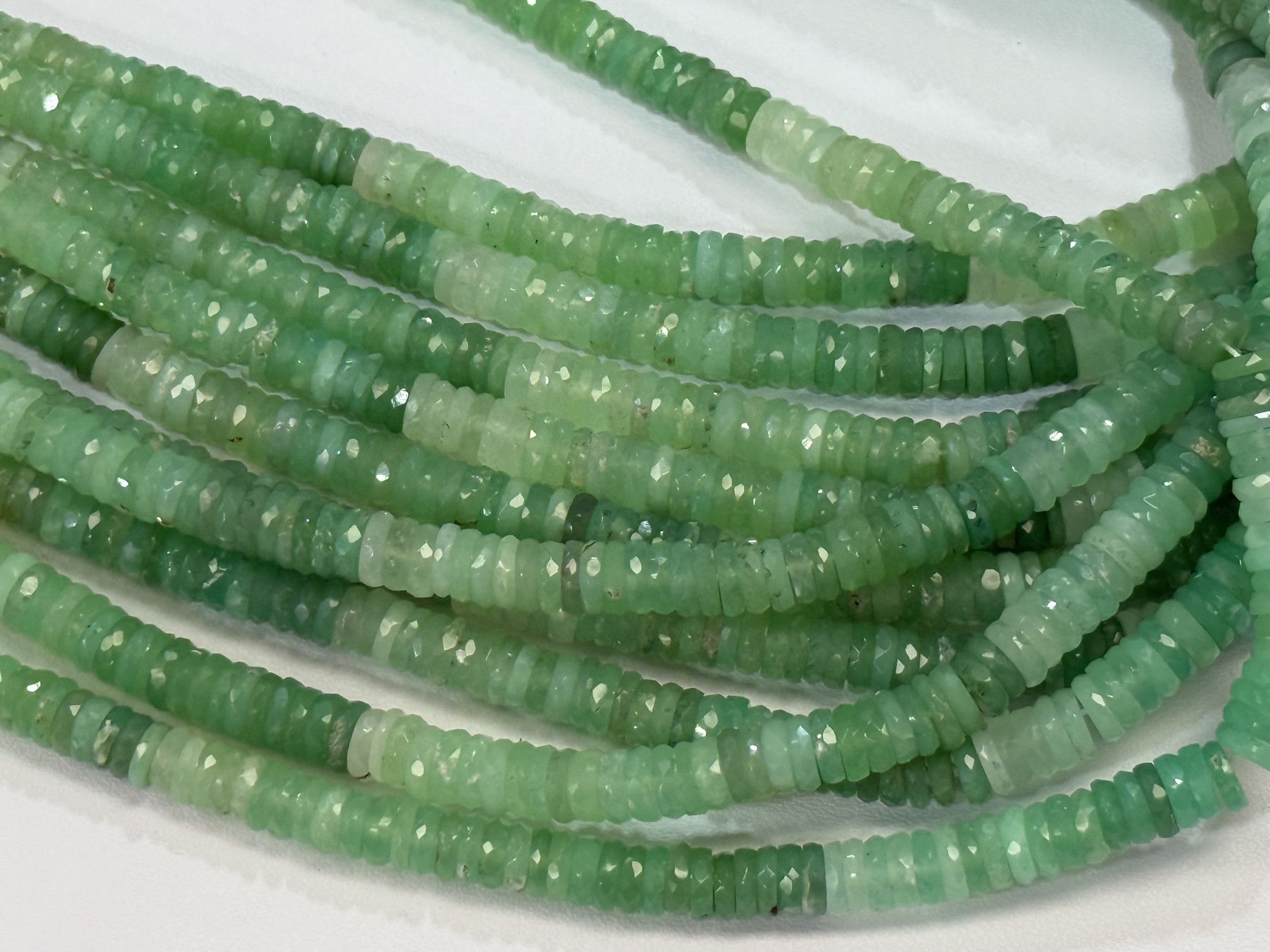 Chrysoprase Tires  Faceted