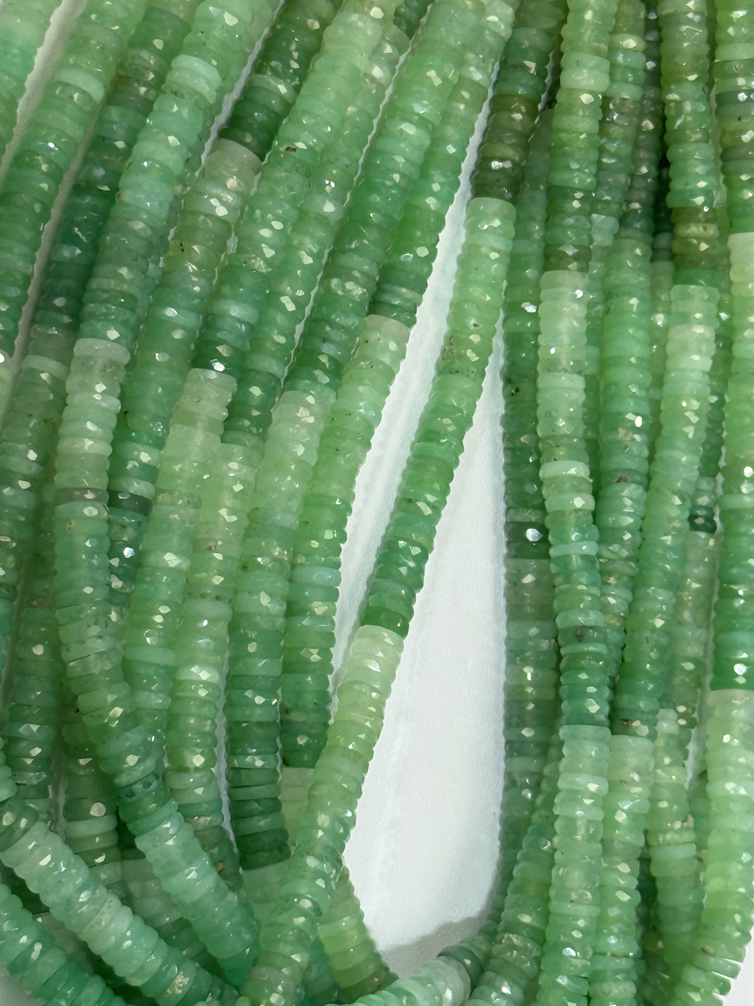 Chrysoprase Tires Faceted