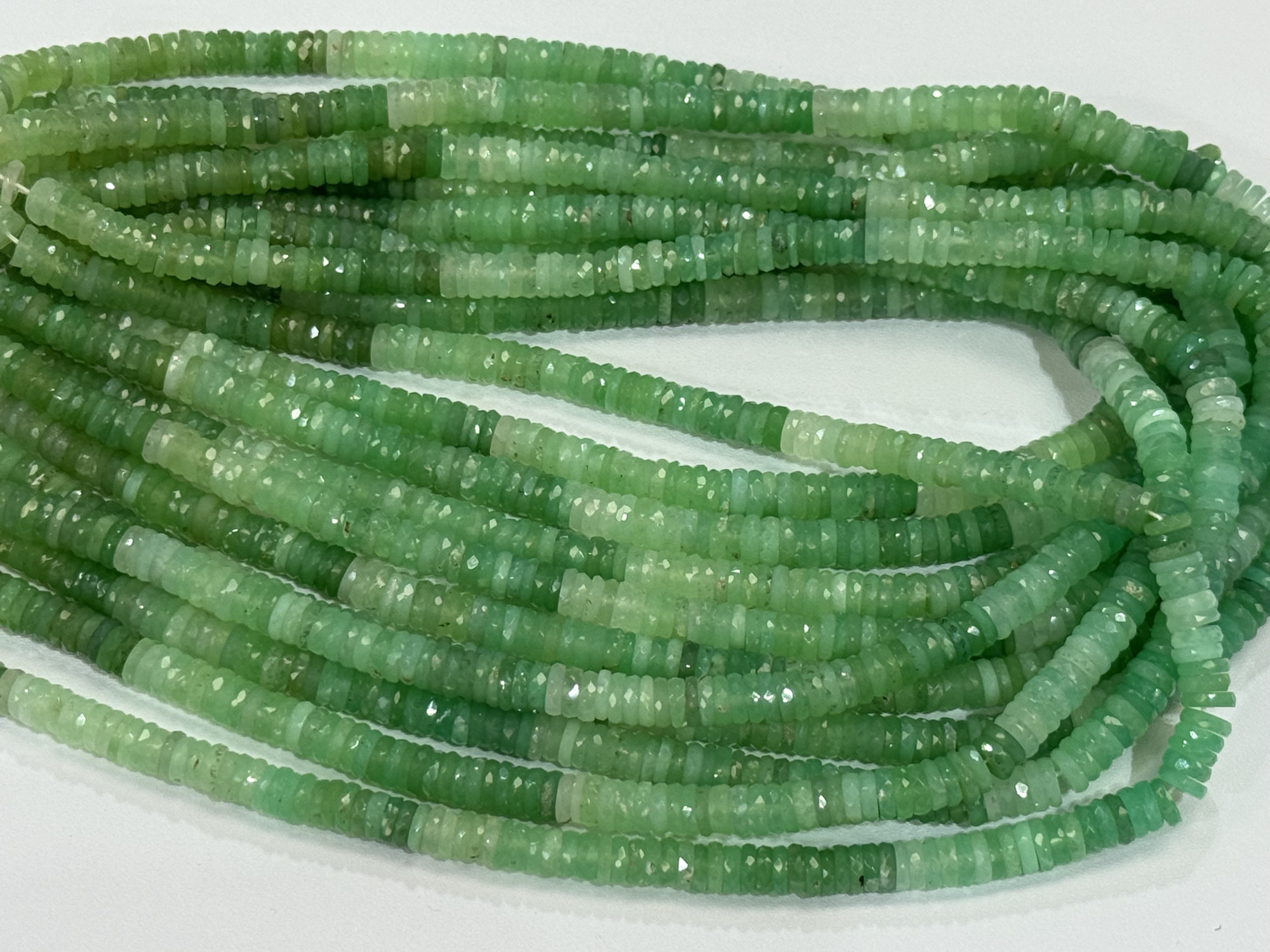 Chrysoprase Tires Faceted