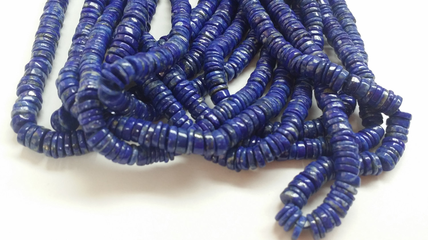 Lapis Tire Shape NATURAL