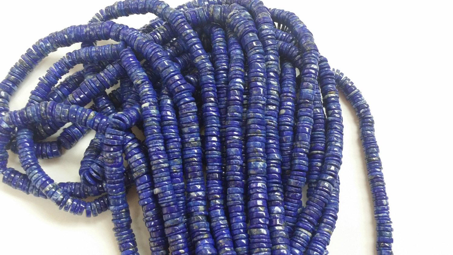 Lapis Tire Shape NATURAL