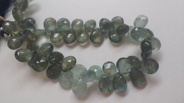 Moss Aquamarine Pears Faceted