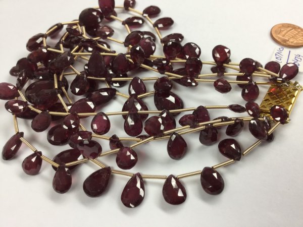 RUBY Pears Faceted SET GF