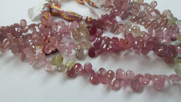 Natural Sapphire Pears Faceted