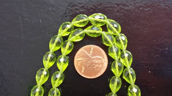 Parrot Green Hydro Quartz Straight Drill Drops