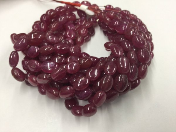 Pink Sapphire/Ruby Ovals Smooth