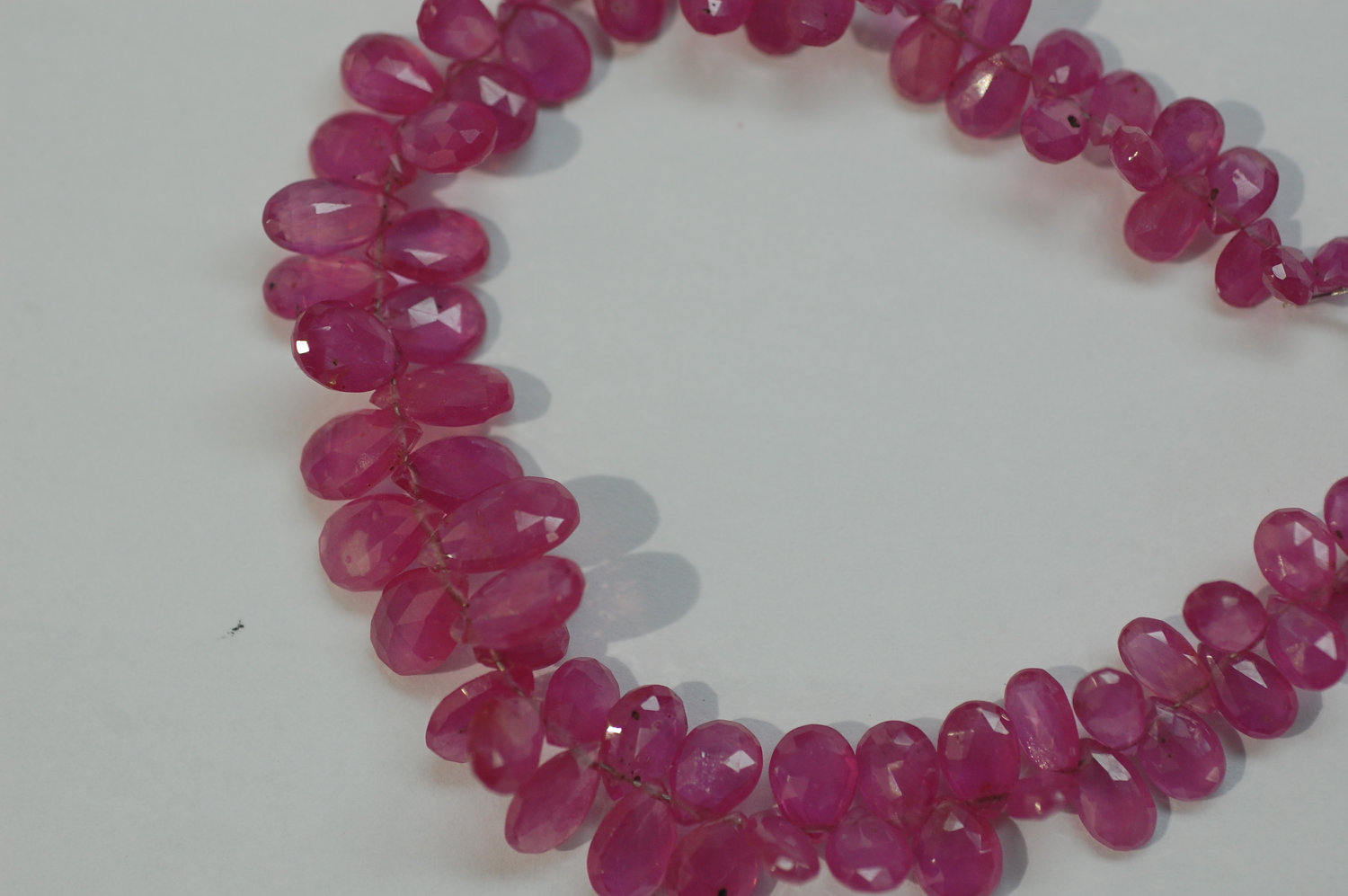 Pink sapphire Pear Shape Faceted  (Dark)