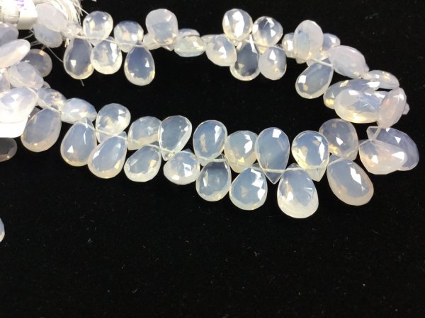 Scorolite Pears Faceted
