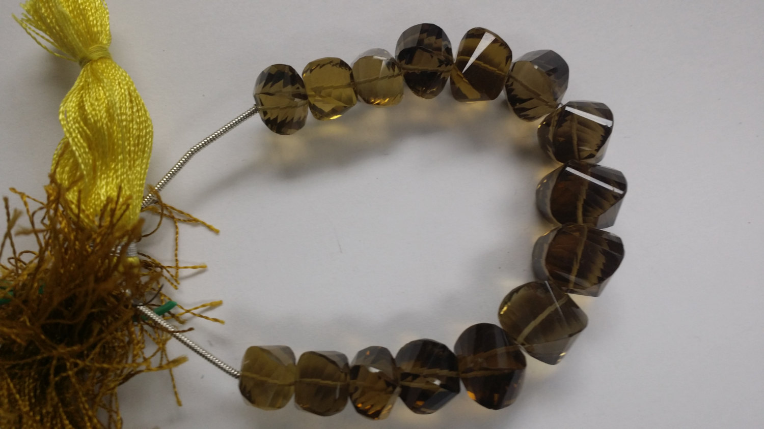 Twisted Drops Faceted