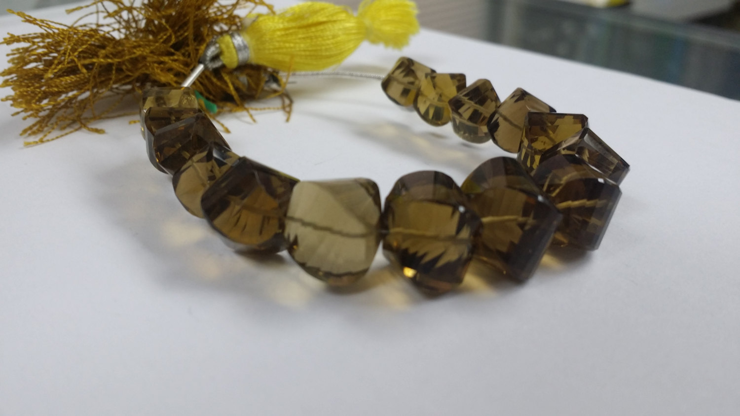 Twisted Drops Faceted